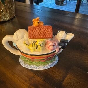 Noah’s ark mini teapot
